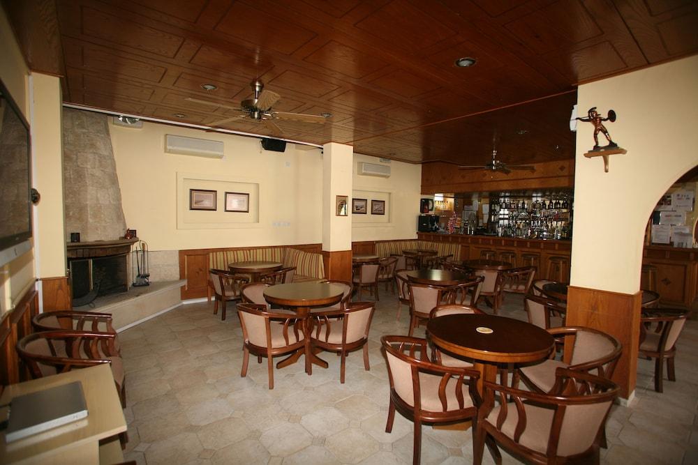Club Aphrodite Эрими Экстерьер фото